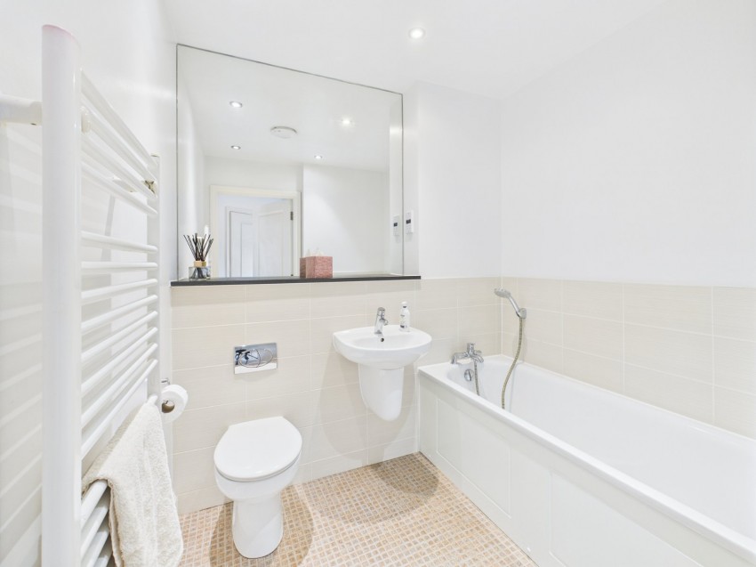 Images for Wooburn Green, High Wycombe, Buckinghamshire EAID:2640919782 BID:BEL