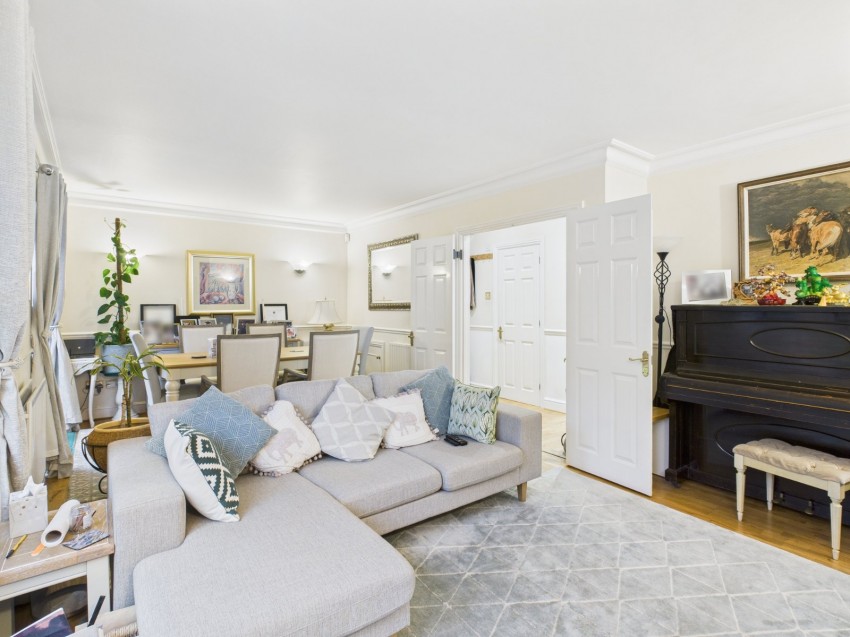 Images for Beaconsfield EAID:2640919782 BID:BEL