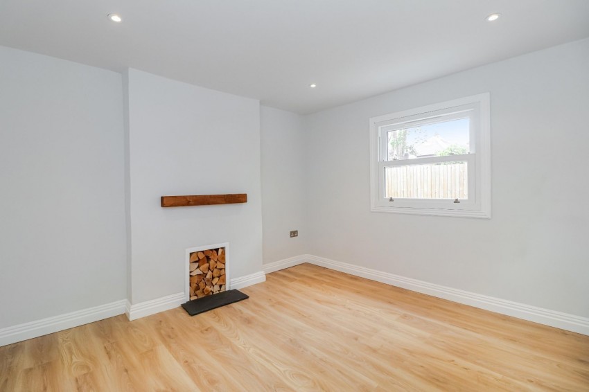 Images for Beaconsfield EAID:2640919782 BID:BEL