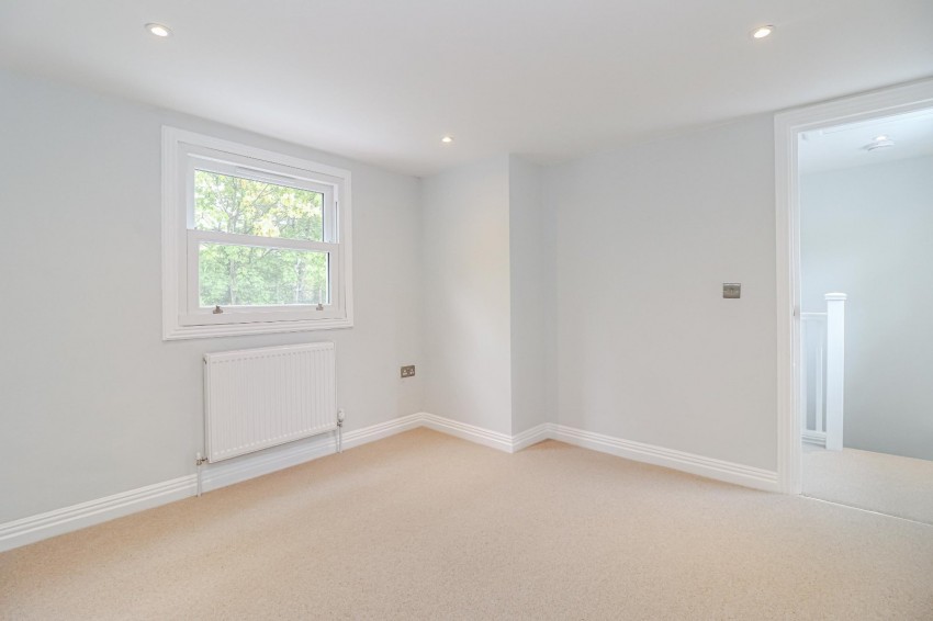 Images for Beaconsfield EAID:2640919782 BID:BEL