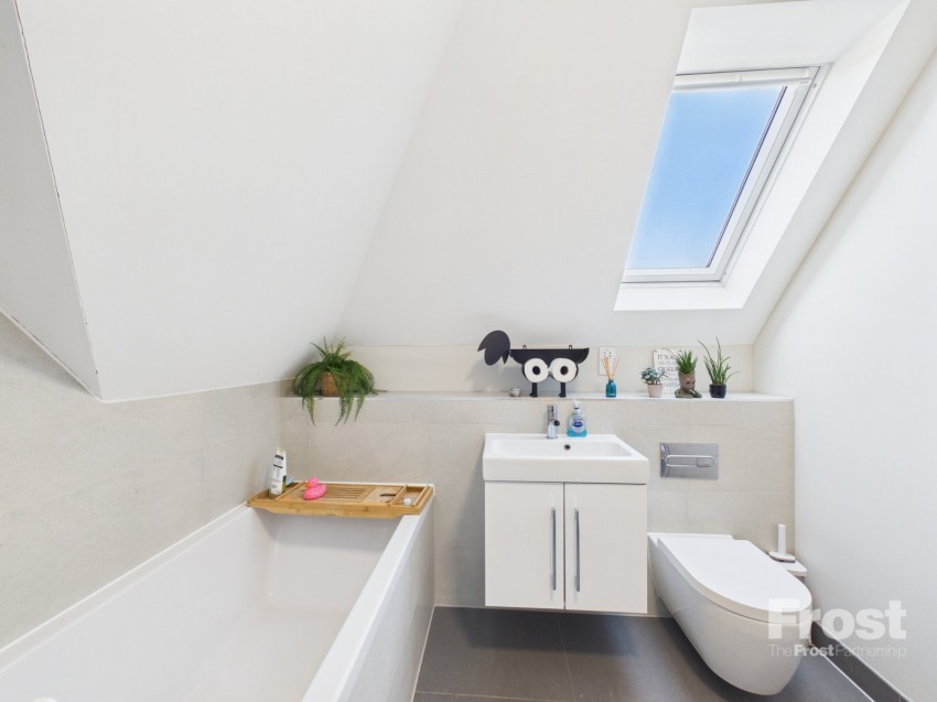 Images for Summers Road, Burnham, Buckinghamshire EAID:2640919782 BID:BUL