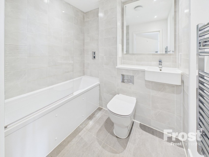 Images for Slough, Berkshire EAID:2640919782 BID:SLL