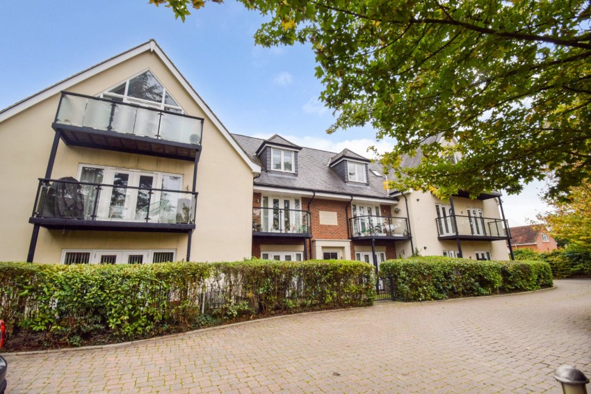 Images for Burnham, Buckinghamshire EAID:2640919782 BID:BUL