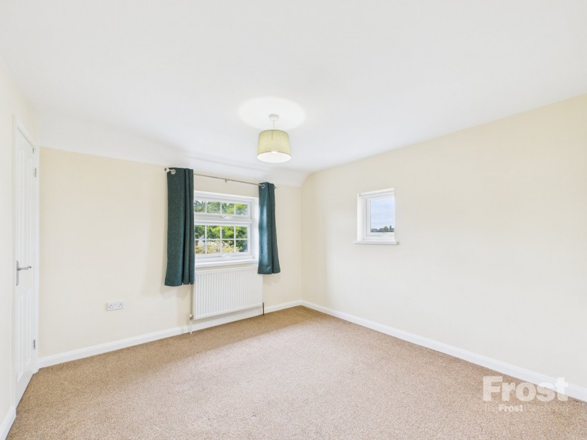 Images for Burnham, Slough, Buckinghamshire EAID:2640919782 BID:BUL