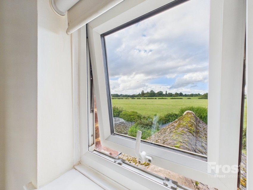 Images for Burnham, Slough, Buckinghamshire EAID:2640919782 BID:BUR