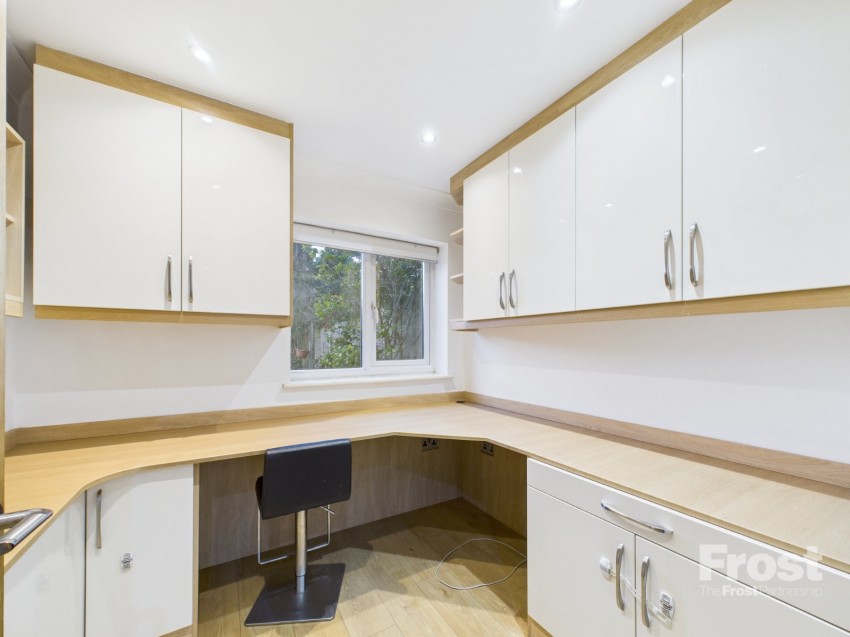 Images for Burnham, Buckinghamshire EAID:2640919782 BID:BUL