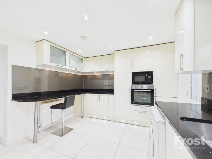 Images for Burnham, Buckinghamshire EAID:2640919782 BID:BUL