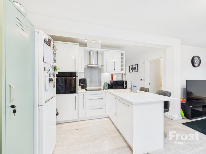 Images for Burnham, Slough, Buckinghamshire EAID:2640919782 BID:BUL