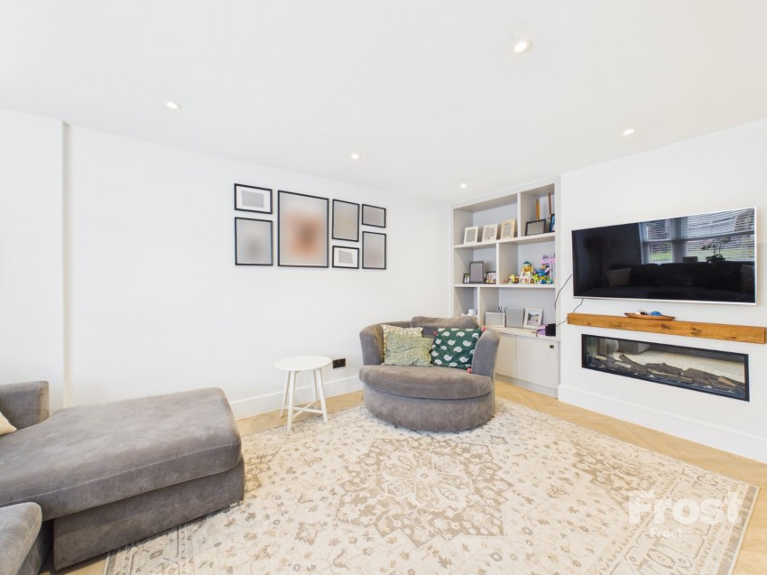 Images for Burnham, Slough, Buckinghamshire EAID:2640919782 BID:BUL