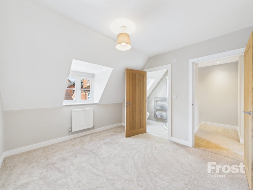 Images for High Street, 73A High Street, Burnham EAID:2640919782 BID:BUL