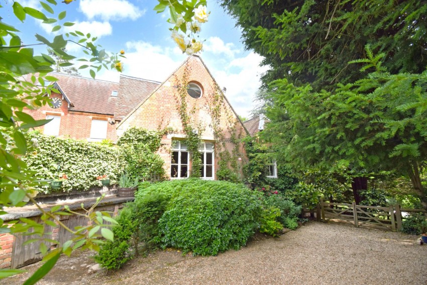 Images for Hitcham House, Hitcham Lane, Buckinghamshire EAID:2640919782 BID:BUR