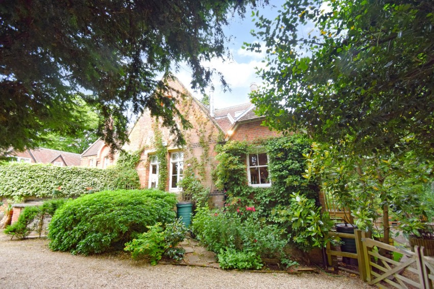 Images for Hitcham House, Hitcham Lane, Buckinghamshire EAID:2640919782 BID:BUR