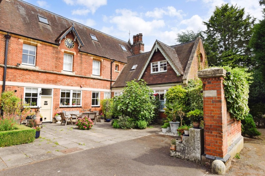 Images for Hitcham House, Hitcham Lane, Buckinghamshire EAID:2640919782 BID:BUR