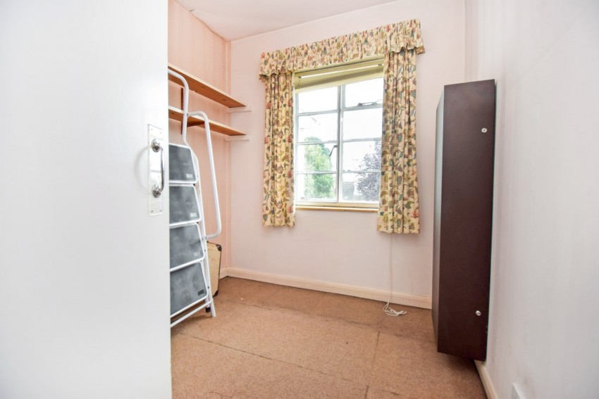 Images for Farnham Royal EAID:2640919782 BID:BUR