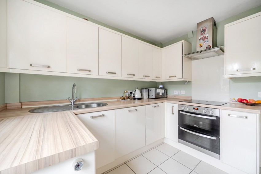 Images for Near Burnham, Berkshire EAID:2640919782 BID:BUR