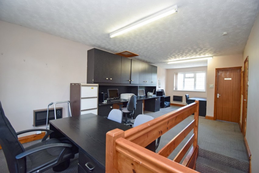 Images for Near Burnham, Berkshire EAID:2640919782 BID:BUR