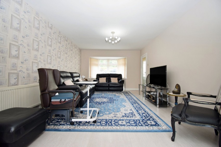 Images for Near Burnham, Berkshire EAID:2640919782 BID:BUR