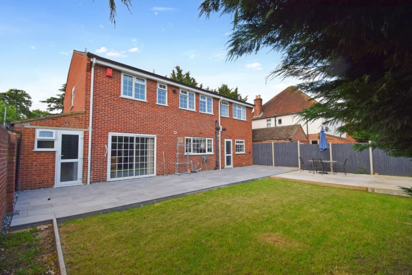 Images for Near Burnham, Berkshire EAID:2640919782 BID:BUR