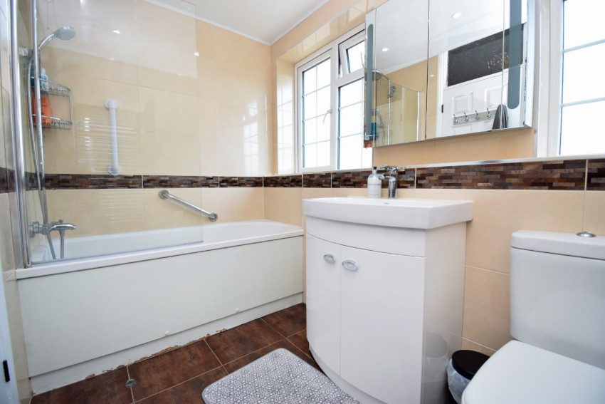 Images for Near Burnham, Berkshire EAID:2640919782 BID:BUR