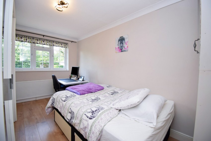 Images for Near Burnham, Berkshire EAID:2640919782 BID:BUR