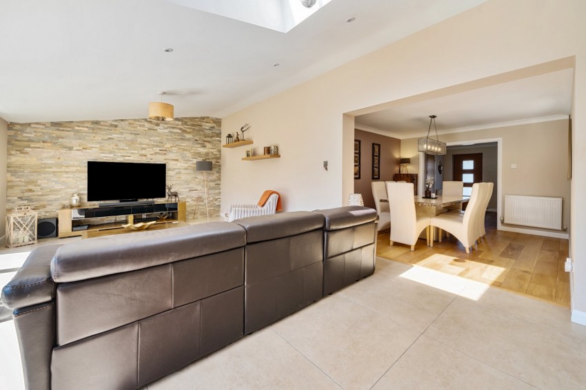 Images for Burnham, Slough EAID:2640919782 BID:BUR