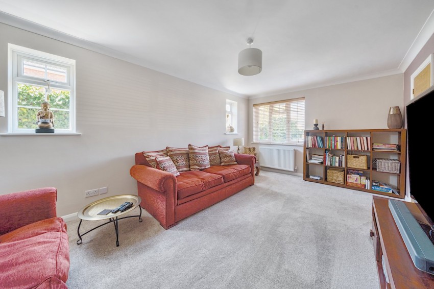 Images for Burnham, Slough EAID:2640919782 BID:BUR