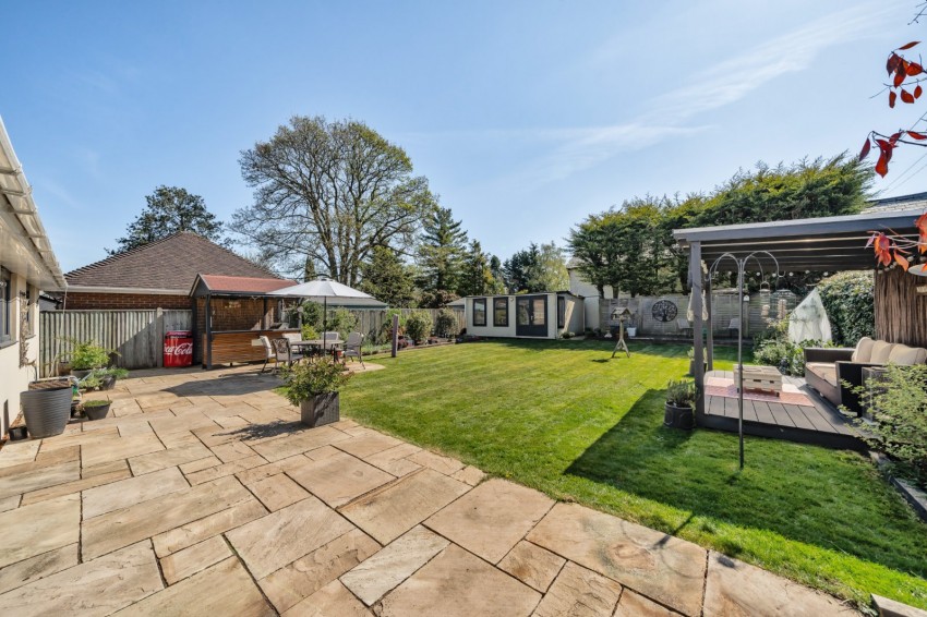 Images for Burnham, Slough EAID:2640919782 BID:BUR