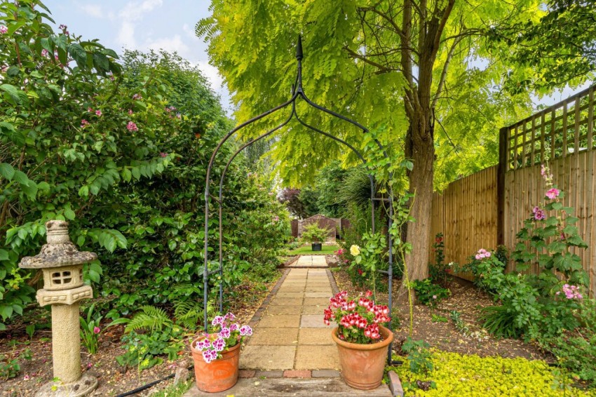 Images for Taplow, Maidenhead, Buckinghamshire EAID:2640919782 BID:BUR