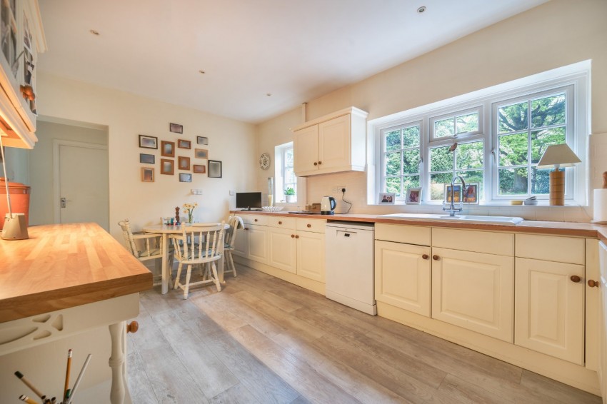 Images for Taplow, Buckinghamshire EAID:2640919782 BID:BUR