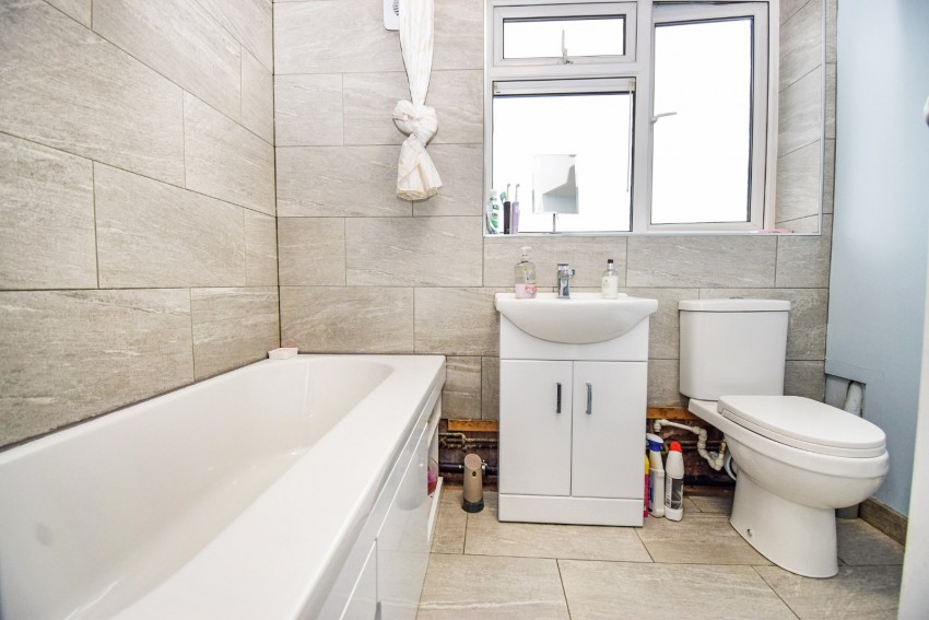 Images for Slough, Berkshire EAID:2640919782 BID:SLO