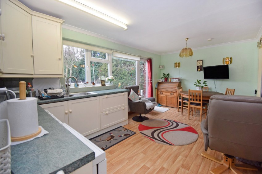 Images for Taplow, Maidenhead, Buckinghamshire EAID:2640919782 BID:BUR