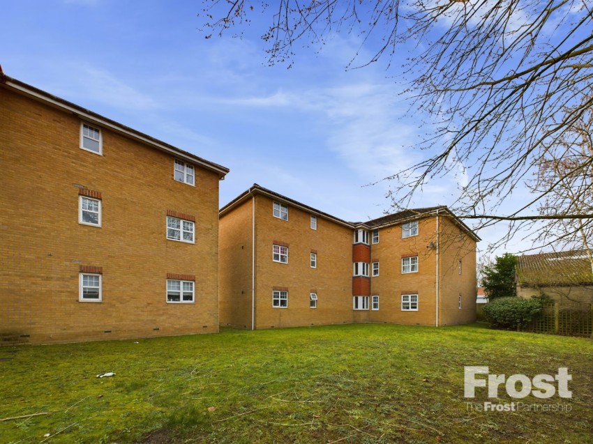 Images for Near Burnham, Berkshire EAID:2640919782 BID:BUR