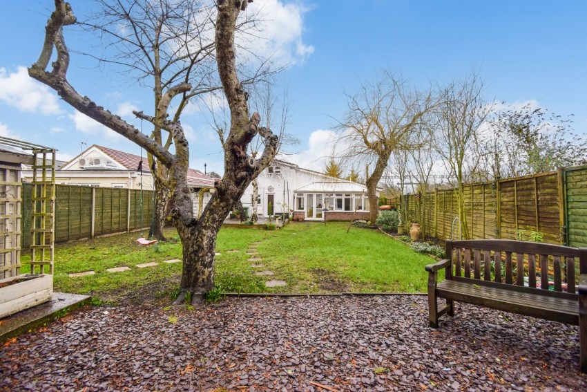 Images for Near Burnham, Berkshire EAID:2640919782 BID:BUR