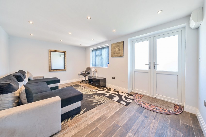Images for Cippenham, Berkshire EAID:2640919782 BID:BUR