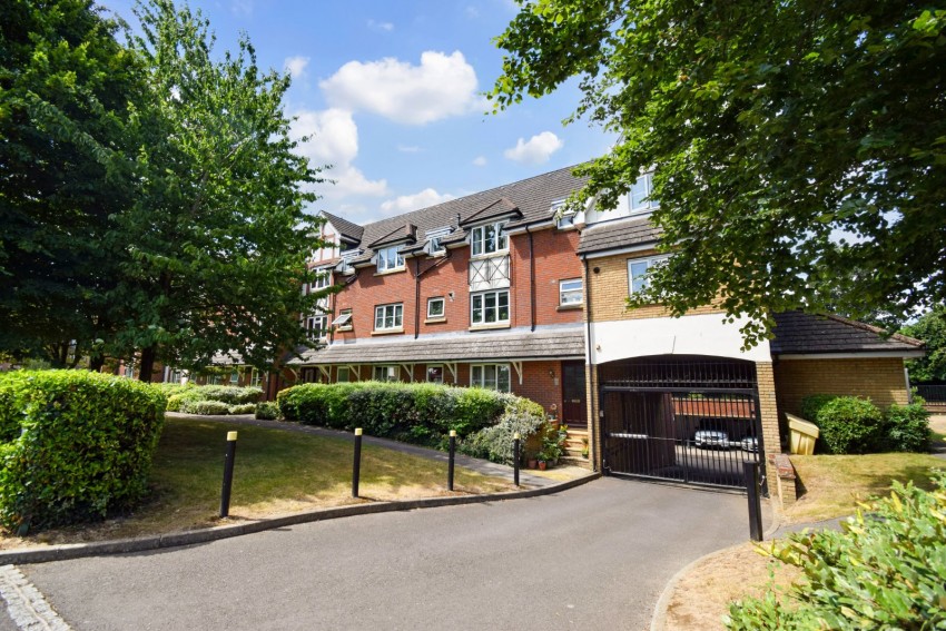 Images for Slough, Berkshire EAID:2640919782 BID:BUR