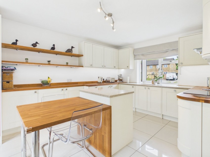 Images for Cippenham, Berkshire EAID:2640919782 BID:SLO