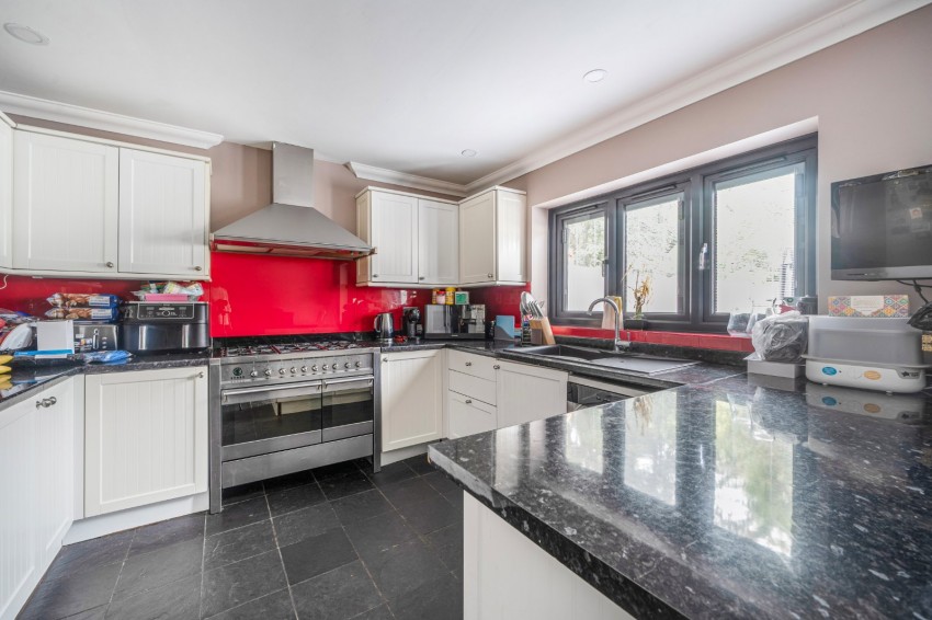 Images for Burnham, Slough, Buckinghamshire EAID:2640919782 BID:BUR
