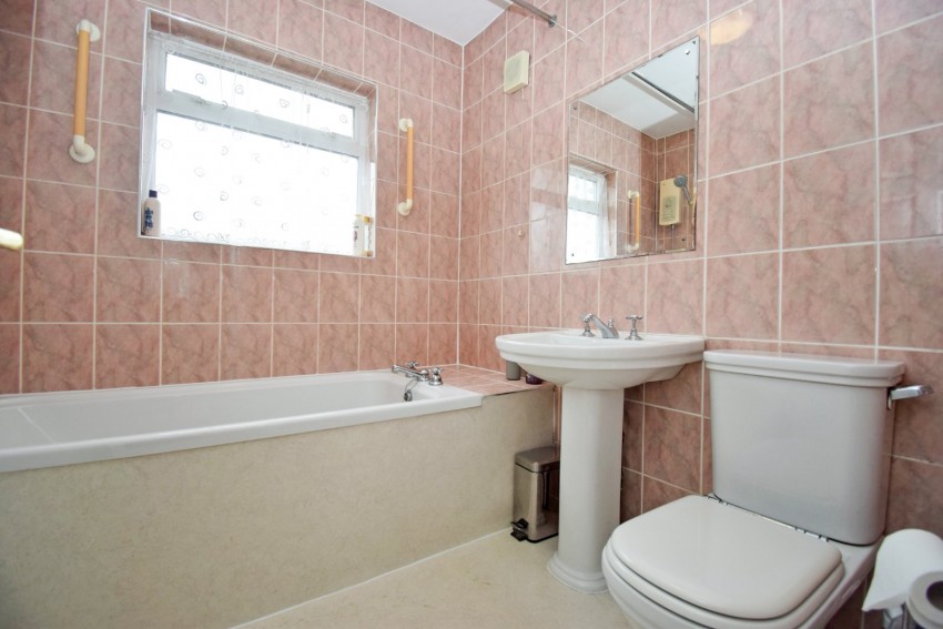 Images for Near Burnham, Berkshire EAID:2640919782 BID:BUR