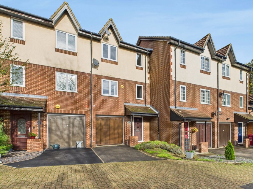 Images for Slough, Berkshire EAID:2640919782 BID:BUR