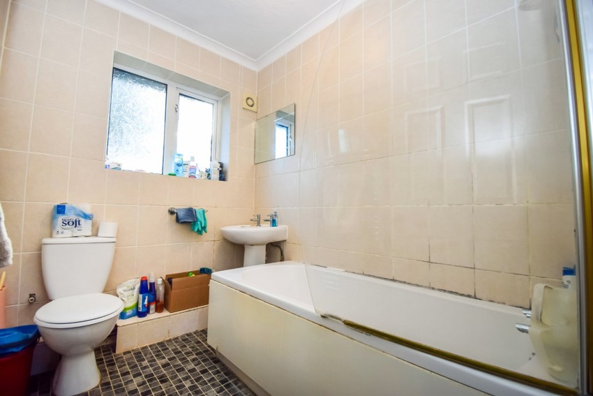 Images for Near Burnham, Berkshire EAID:2640919782 BID:BUR