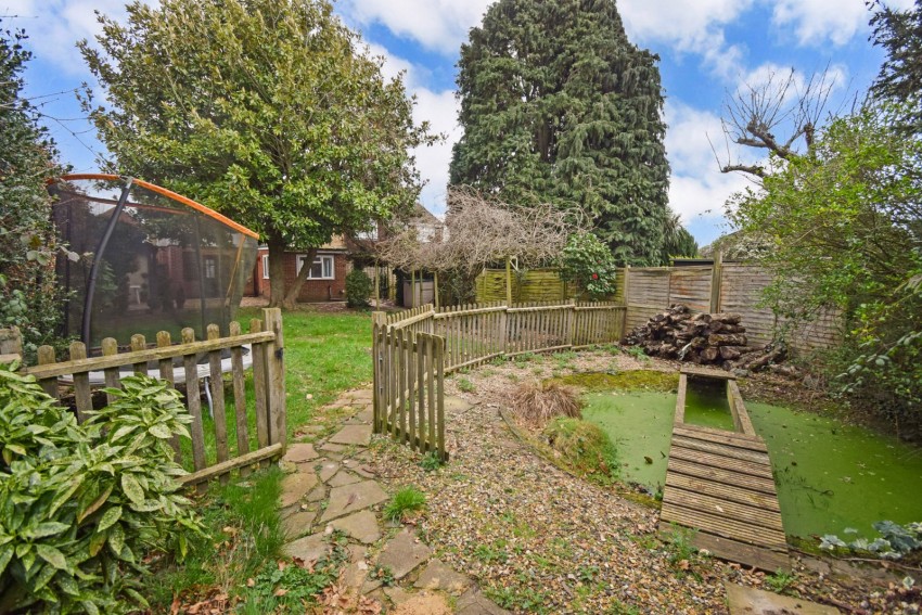 Images for Near Burnham, Berkshire EAID:2640919782 BID:BUR