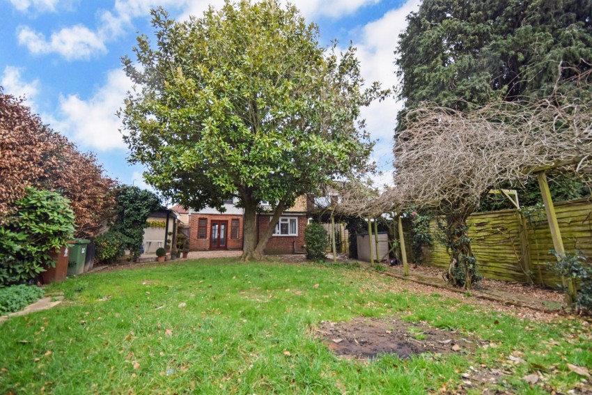 Images for Near Burnham, Berkshire EAID:2640919782 BID:BUR