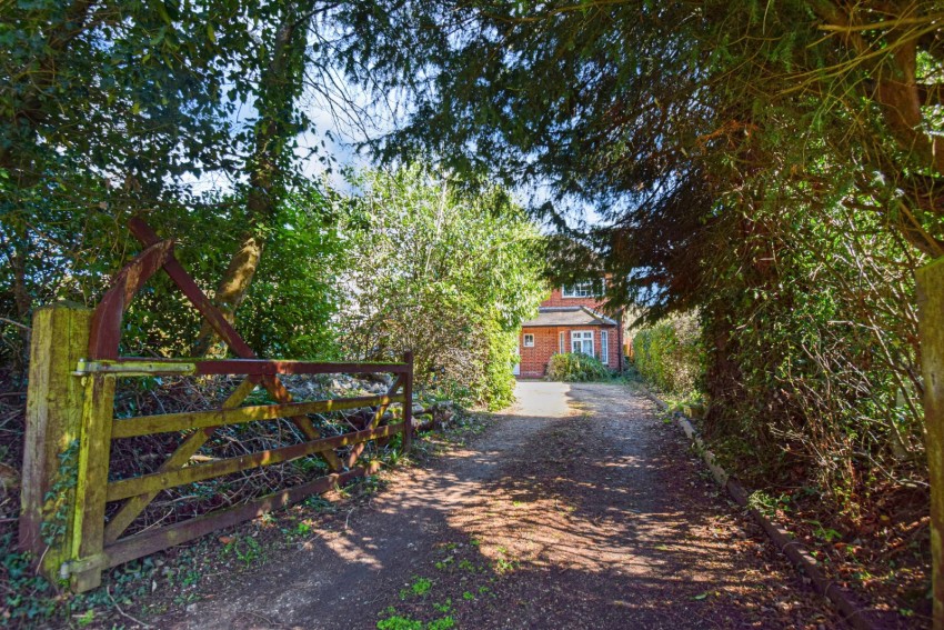 Images for Farnham Royal, Buckinghamshire EAID:2640919782 BID:BUR