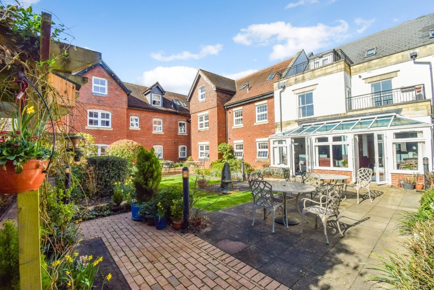 Images for Jennery Lane, Burnham EAID:2640919782 BID:BUR