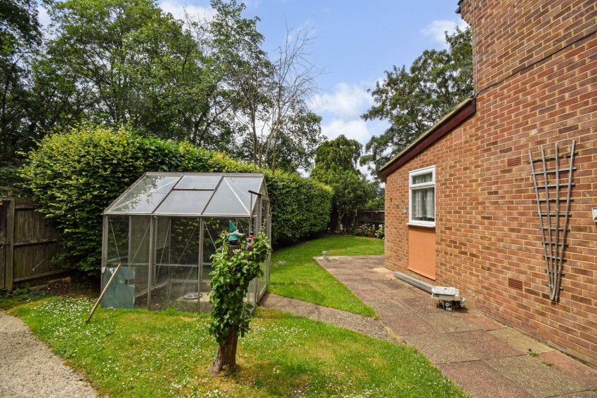 Images for Farnham Royal, Buckinghamshire EAID:2640919782 BID:BUR