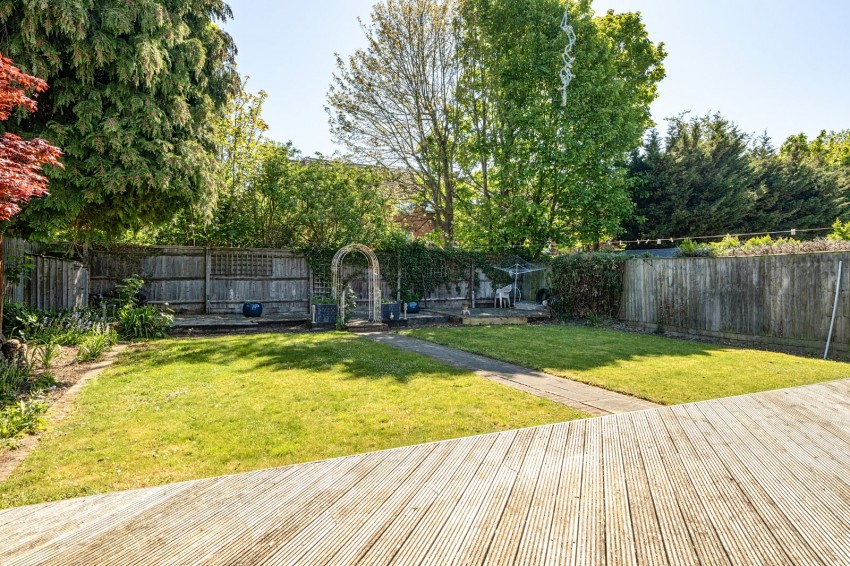 Images for Near Burnham, Berkshire EAID:2640919782 BID:BUR