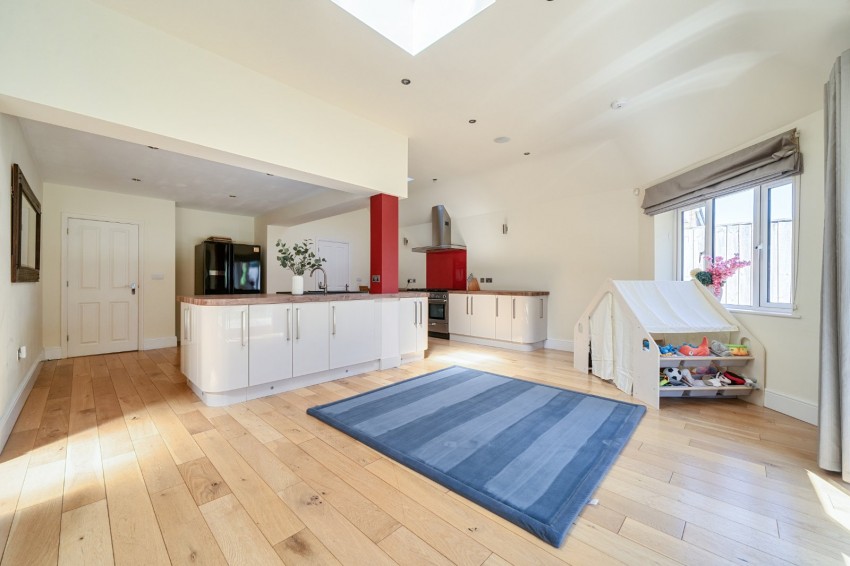 Images for Near Burnham, Berkshire EAID:2640919782 BID:BUR
