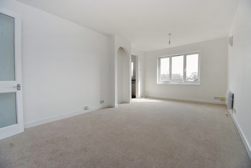 Images for Near Burnham, Berkshire EAID:2640919782 BID:BUR