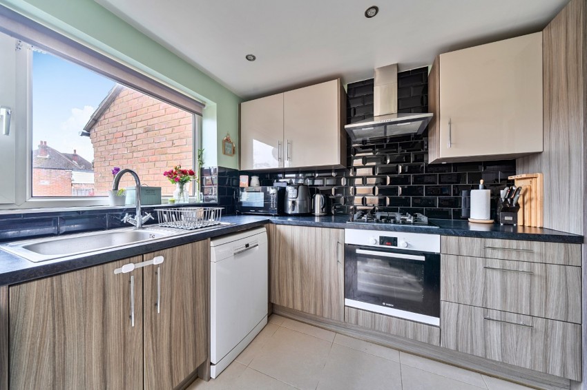 Images for Burnham, Slough, Berkshire EAID:2640919782 BID:BUR