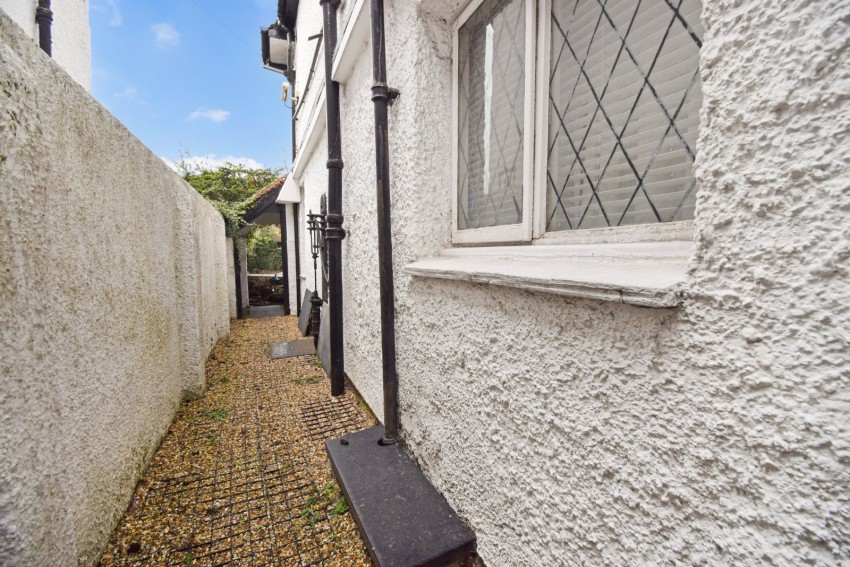 Images for Taplow, Maidenhead, Buckinghamshire EAID:2640919782 BID:BUR